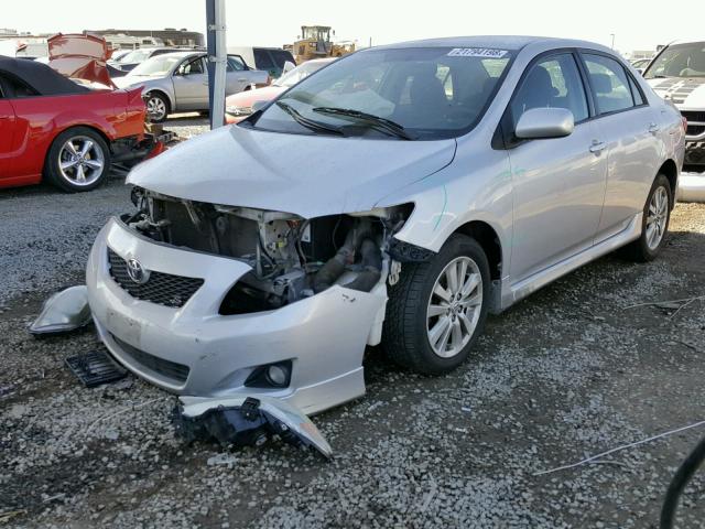 1NXBU40E19Z113621 - 2009 TOYOTA COROLLA BA SILVER photo 2