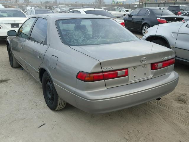 4T1BG22K7WU322632 - 1998 TOYOTA CAMRY CE TAN photo 3