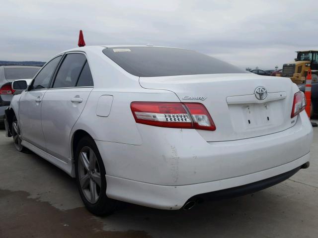 4T1BK3EK5BU611812 - 2011 TOYOTA CAMRY SE WHITE photo 3