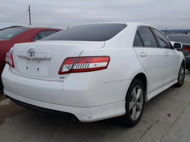 4T1BK3EK5BU611812 - 2011 TOYOTA CAMRY SE WHITE photo 4