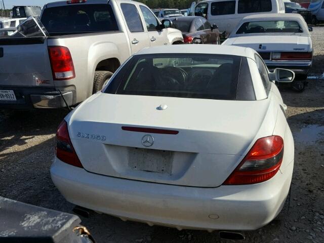 WDBWK58F09F190935 - 2009 MERCEDES-BENZ SLK 350 WHITE photo 6