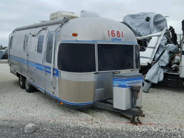 1STGEAJ25KJ506332 - 1989 AIRS TRAVEL TRA 银色 照片 1