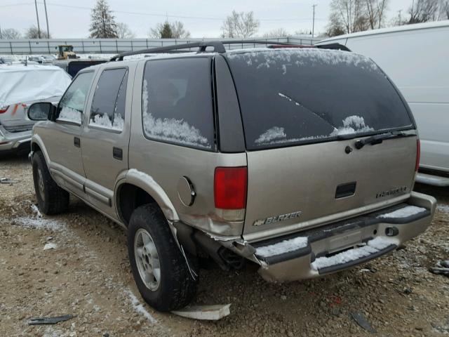 1GNDT13W1Y2313872 - 2000 CHEVROLET BLAZER TAN photo 3