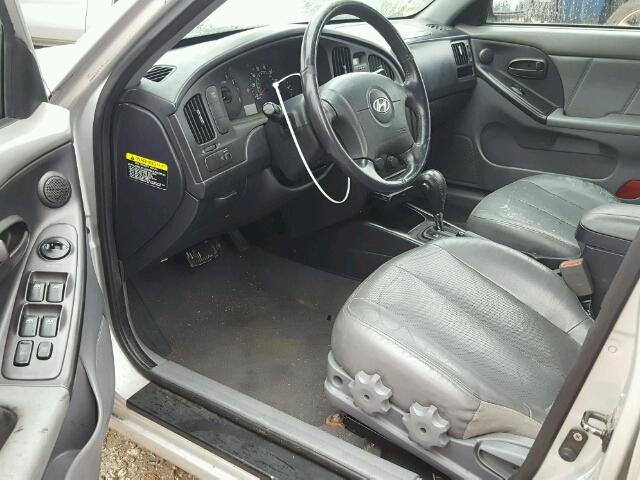 KMHDN56D44U104950 - 2004 HYUNDAI ELANTRA GL GRAY photo 9