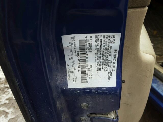 1FAFP34N85W266597 - 2005 FORD FOCUS ZX4 BLUE photo 10