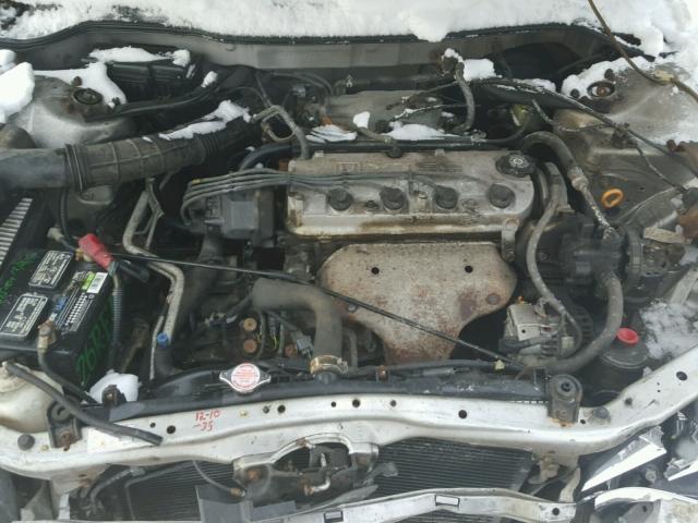 1HGCG5644YA075291 - 2000 HONDA ACCORD LX SILVER photo 7