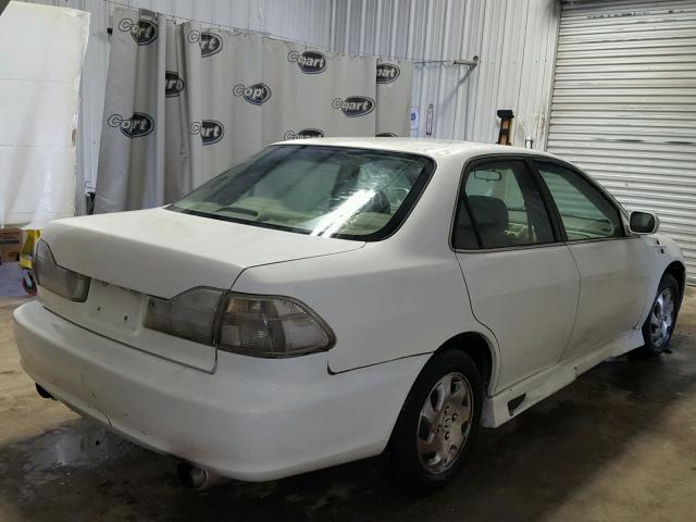 1HGCG5640XA107488 - 1999 HONDA ACCORD LX WHITE photo 4