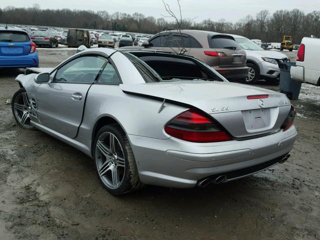 WDBSK74FX3F053296 - 2003 MERCEDES-BENZ SL 55 AMG SILVER photo 3