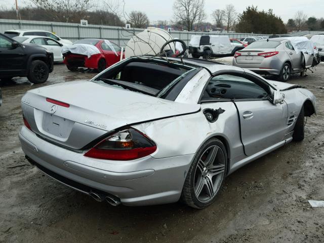 WDBSK74FX3F053296 - 2003 MERCEDES-BENZ SL 55 AMG SILVER photo 4