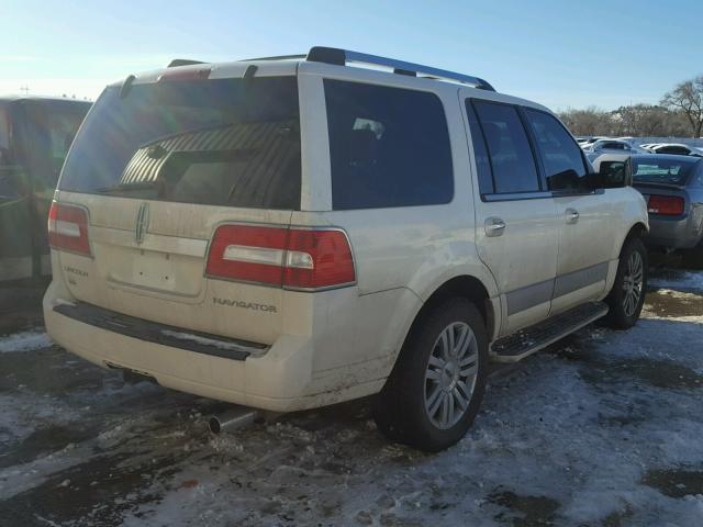 5LMFU28567LJ07534 - 2007 LINCOLN NAVIGATOR WHITE photo 4