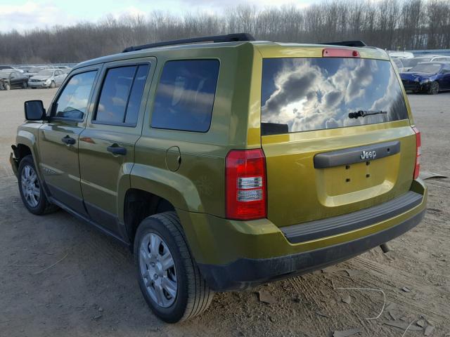 1C4NJPBA2CD579409 - 2012 JEEP PATRIOT SP GREEN photo 3