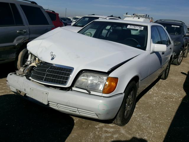 WDBGA32E5PA109546 - 1993 MERCEDES-BENZ 300 SE WHITE photo 2