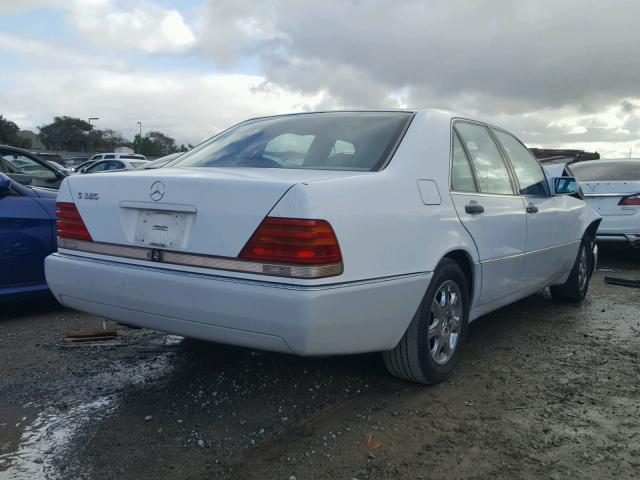 WDBGA32E5PA109546 - 1993 MERCEDES-BENZ 300 SE WHITE photo 4