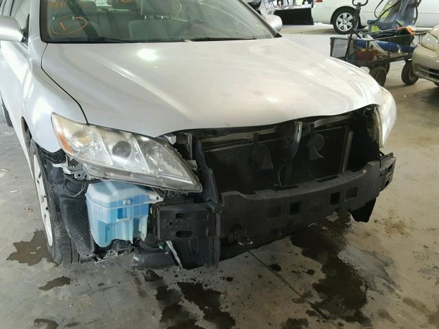 JTNBK46K973023929 - 2007 TOYOTA CAMRY NEW SILVER photo 9