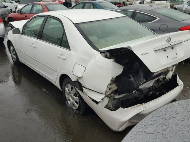 4T1BE32K13U227135 - 2003 TOYOTA CAMRY LE WHITE photo 3