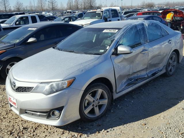 4T1BF1FK6EU446798 - 2014 TOYOTA CAMRY L SILVER photo 2