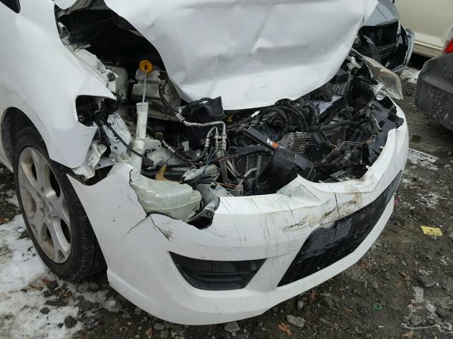 JM1CR29L290340467 - 2009 MAZDA 5 WHITE photo 9