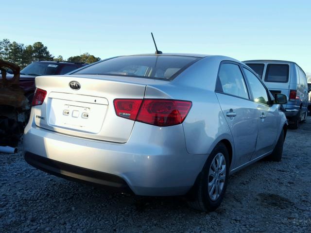 KNAFT4A26D5701303 - 2013 KIA FORTE LX SILVER photo 4