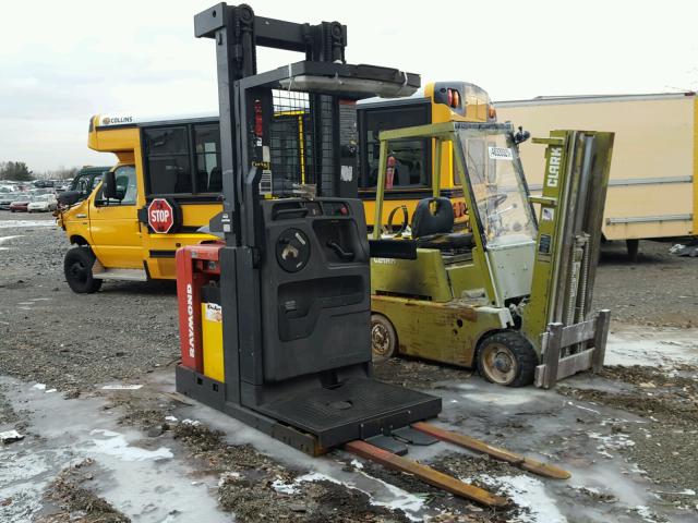 00000054006A02805 - 2006 RAYM FORKLIFT RED photo 1