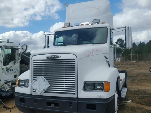 1FUW3MDA0YPF77637 - 2000 FREIGHTLINER CONVENTION WHITE photo 9
