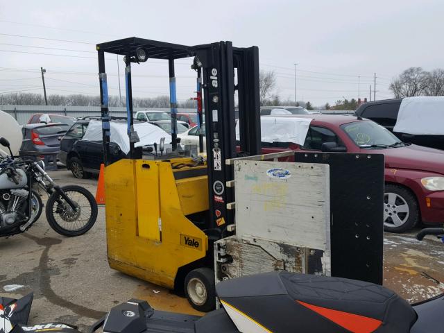 000000A824N07601X - 2000 YALE FORKLIFT YELLOW photo 1