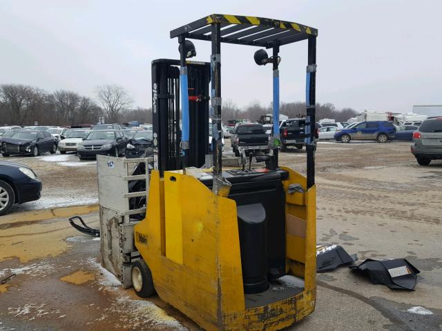 000000A824N07601X - 2000 YALE FORKLIFT YELLOW photo 3