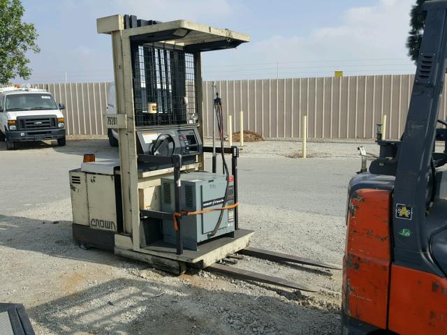 0000000001A120602 - 1992 CROW FORKLIFT TAN photo 1