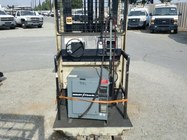 0000000001A120602 - 1992 CROW FORKLIFT TAN photo 5