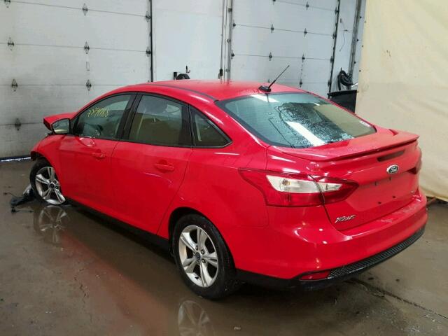 1FAHP3F20CL256205 - 2012 FORD FOCUS SE RED photo 3