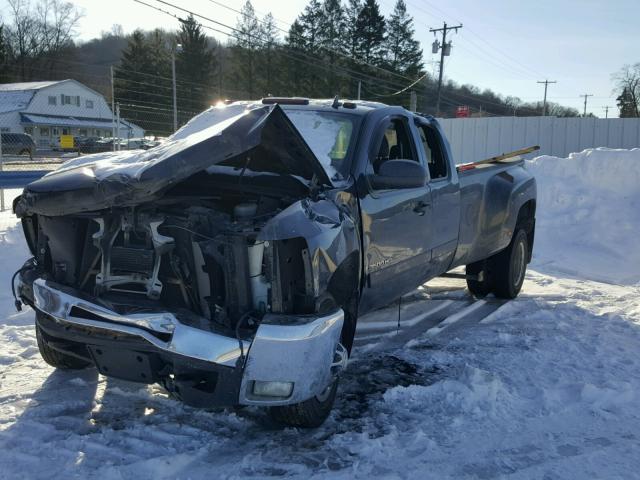 1GCJC39K88E217103 - 2008 CHEVROLET SILVERADO BLACK photo 2