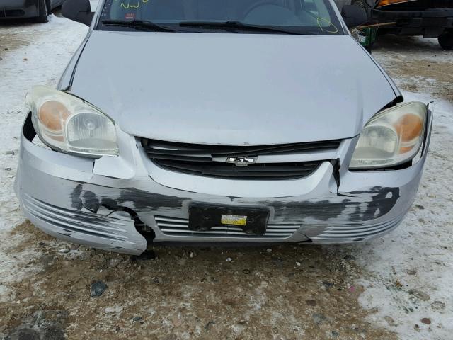 1G1AK52F557500594 - 2005 CHEVROLET COBALT SILVER photo 9