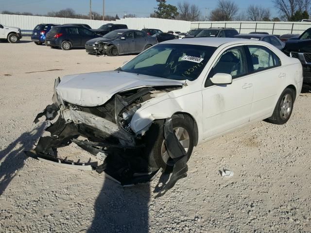 3FAHP07108R180921 - 2008 FORD FUSION SE WHITE photo 2