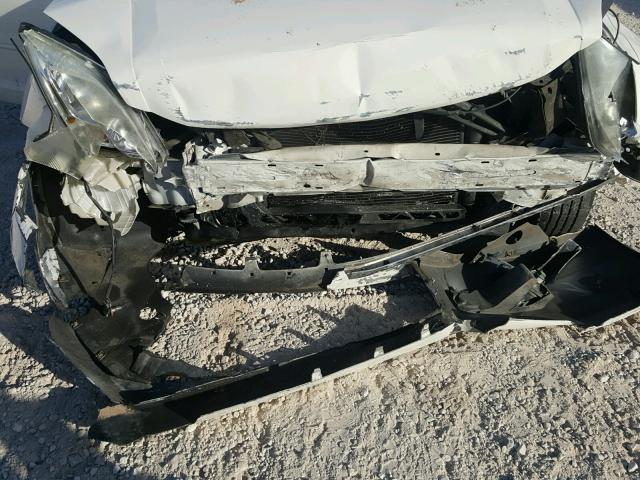 3FAHP07108R180921 - 2008 FORD FUSION SE WHITE photo 9