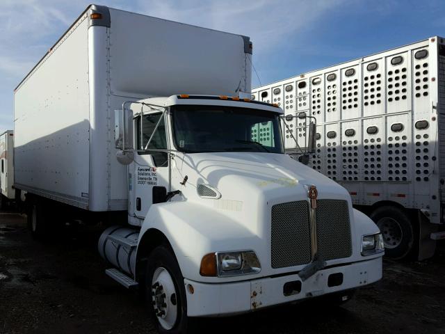 2NKMHZ7X67M209188 - 2007 KENWORTH CONSTRUCTI WHITE photo 1