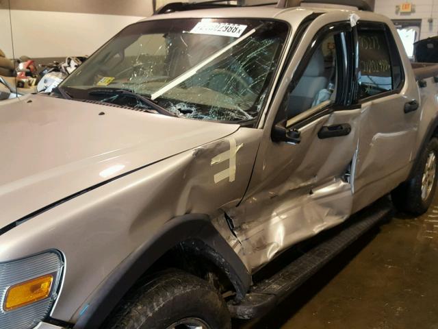 1FMEU51867UA13765 - 2007 FORD EXPLORER S SILVER photo 10