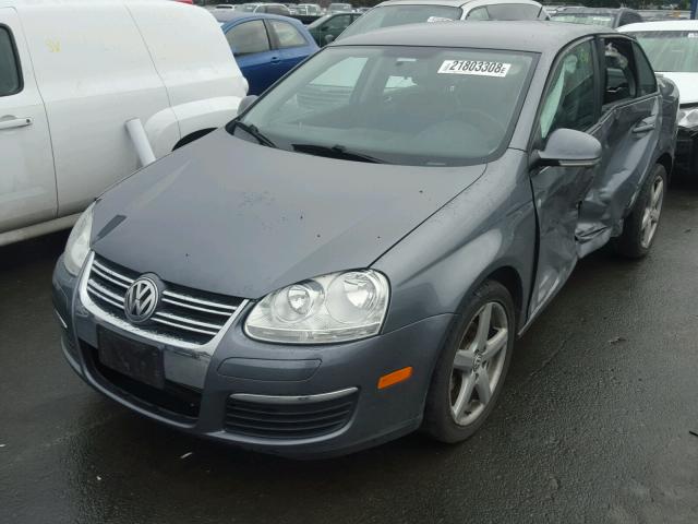 3VWAZ7AJ4AM105338 - 2010 VOLKSWAGEN JETTA LIMI GRAY photo 2