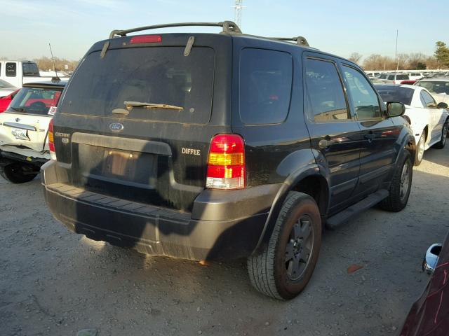 1FMYU03175KA88161 - 2005 FORD ESCAPE XLT BLACK photo 4