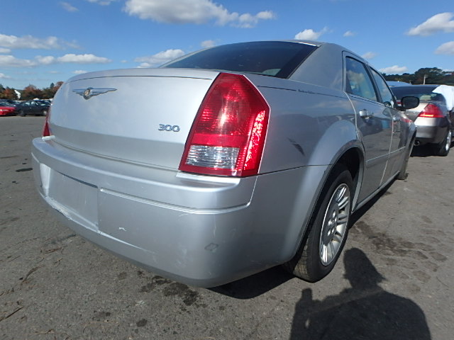 2C3KA43R16H484681 - 2006 CHRYSLER 300 SILVER photo 4