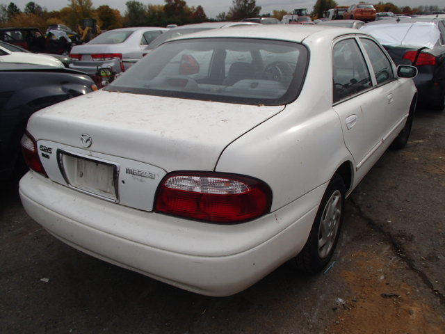 1YVGF22C8Y5116314 - 2000 MAZDA 626 ES/LX WHITE photo 4