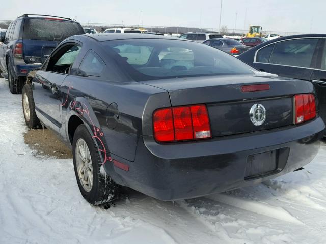 1ZVHT80N985176853 - 2008 FORD MUSTANG GRAY photo 3