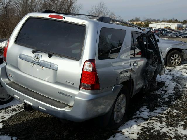 JTEBU14R568053326 - 2006 TOYOTA 4RUNNER SR SILVER photo 4