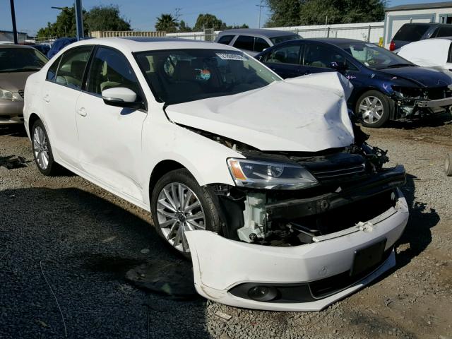 3VWLZ7AJ2BM374268 - 2011 VOLKSWAGEN JETTA SEL WHITE photo 1