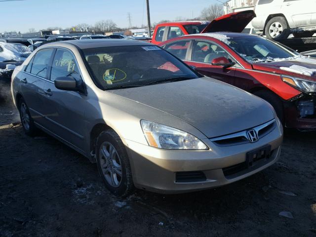 1HGCM56807A018256 - 2007 HONDA ACCORD EX GOLD photo 1