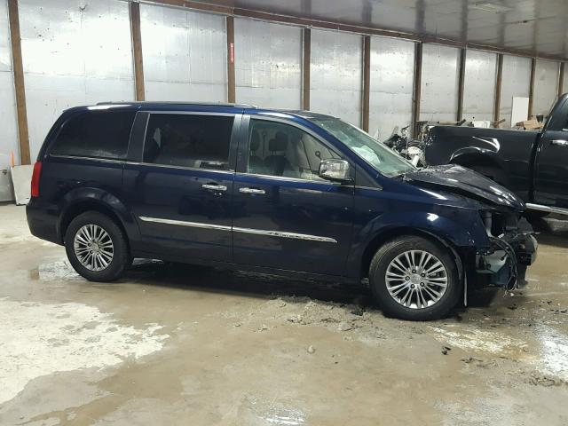 2C4RC1CG6DR572571 - 2013 CHRYSLER TOWN & COU BLUE photo 9