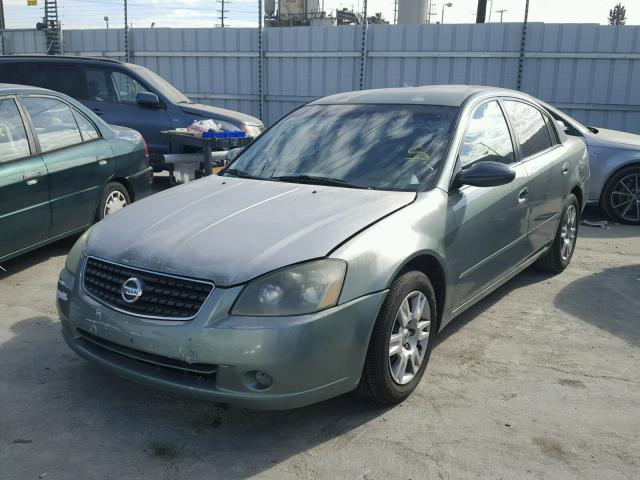 1N4AL11D65C308322 - 2005 NISSAN ALTIMA S GREEN photo 2