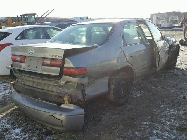 4T1BG22K6VU090345 - 1997 TOYOTA CAMRY CE SILVER photo 4