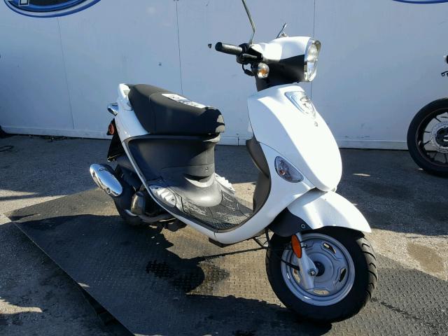 RFVPAC205E1016728 - 2014 GENUINE SCOOTER CO. BUDDY 125 WHITE photo 1