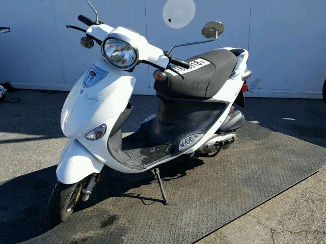 RFVPAC205E1016728 - 2014 GENUINE SCOOTER CO. BUDDY 125 WHITE photo 2