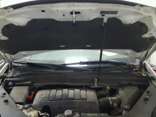 1GKLRMED4AJ267986 - 2010 GMC ACADIA SLT WHITE photo 7