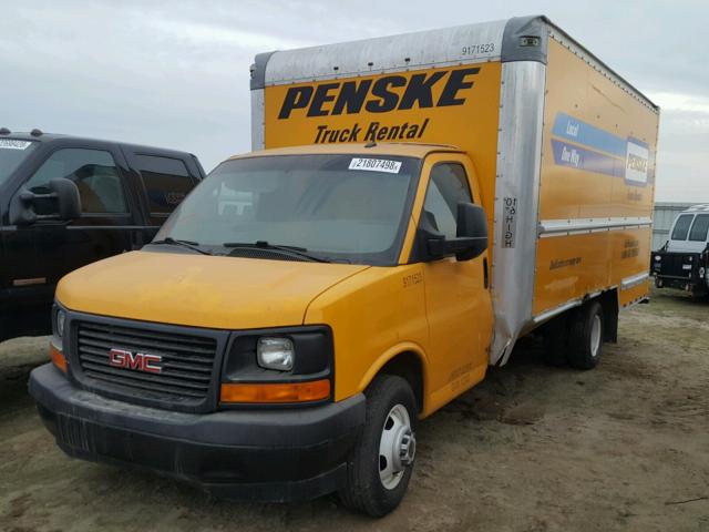 1GD374CG1F1191855 - 2015 GMC SAVANA CUT YELLOW photo 2